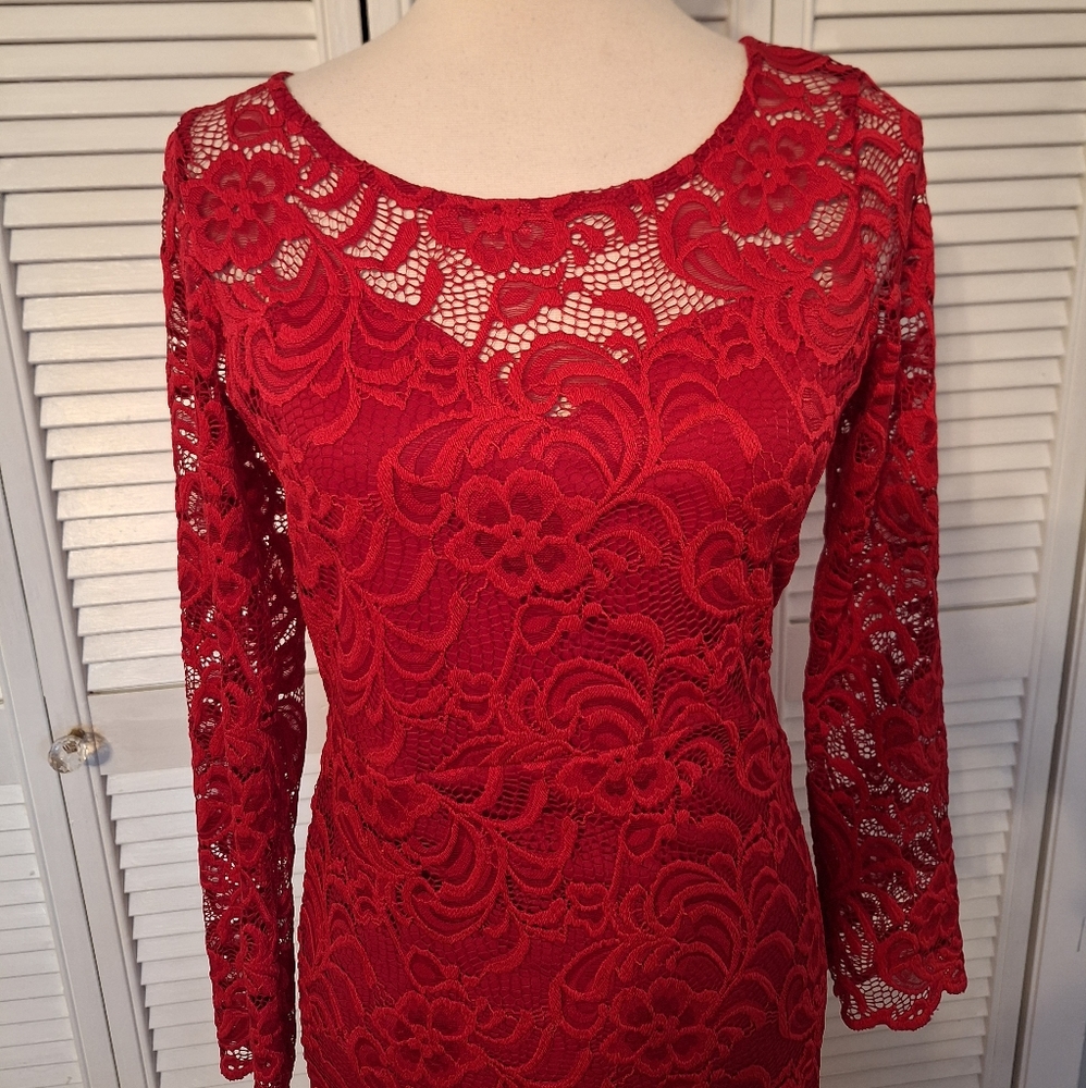 Ambiance red lace stretchy knee length dress sz large *A1 - Picture 9 of 9